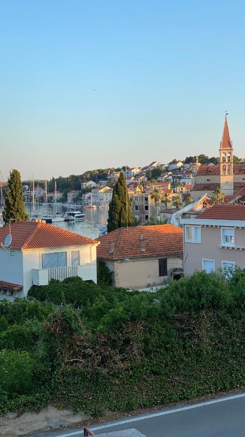 Lavanda Milna  Bagian luar foto