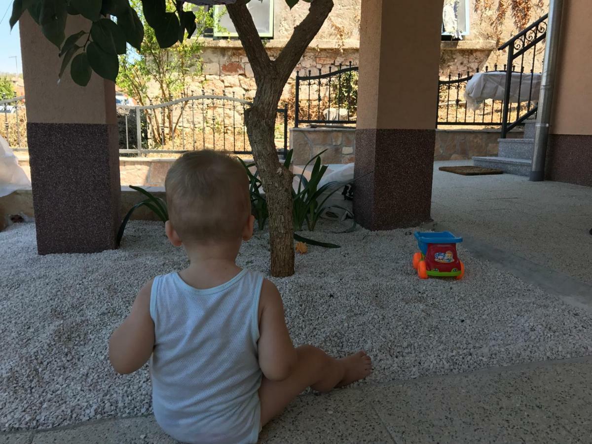 Lavanda Milna  Bagian luar foto